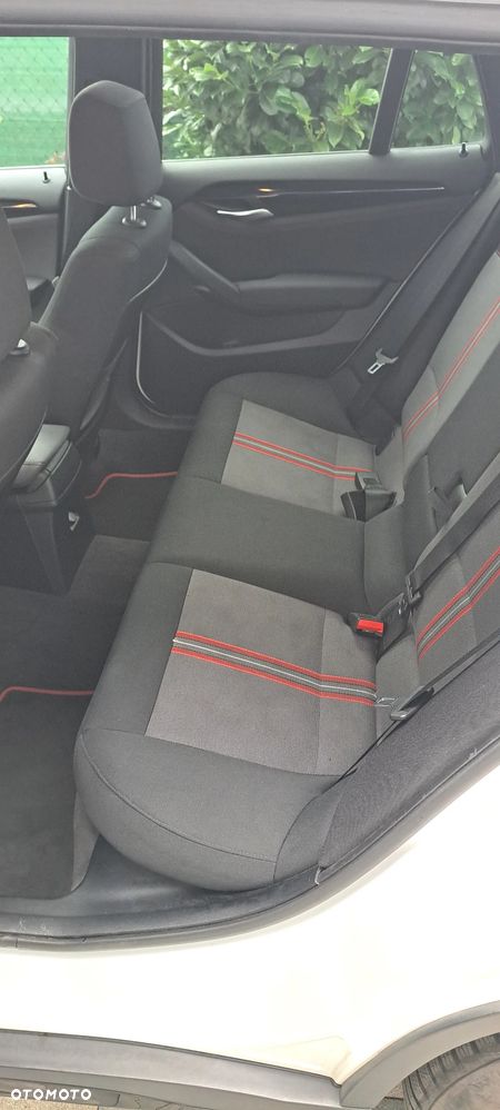 BMW X1 sDrive18d Sport Line - 7