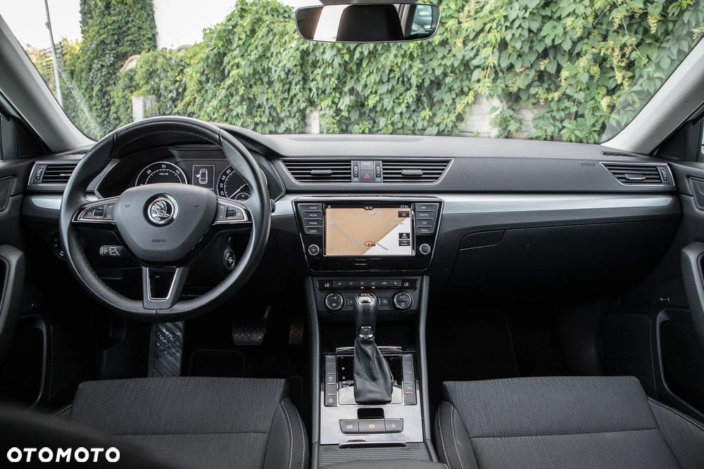 Skoda Superb 2.0 TDI 4x4 DSG Style - 31