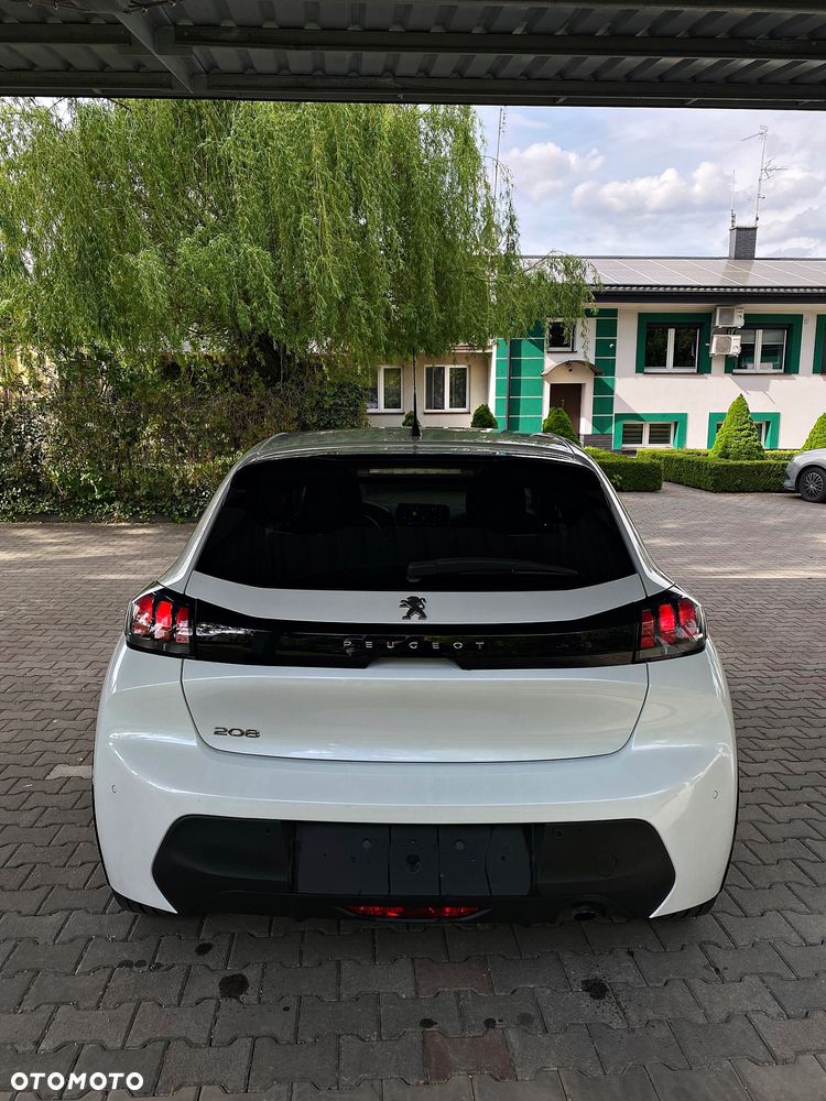 Peugeot 208 PureTech 100 EAT8 Allure - 4