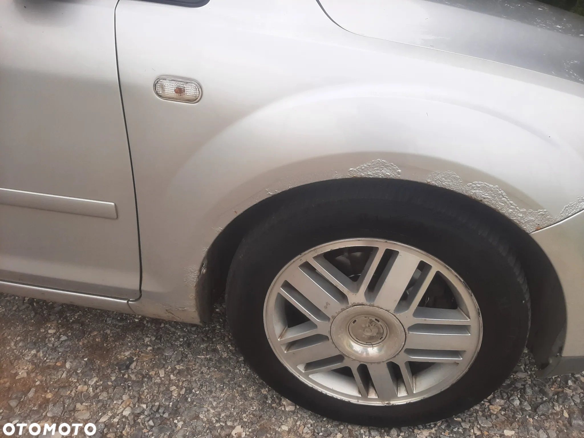 Ford Focus 2.0 16V Ghia - 9