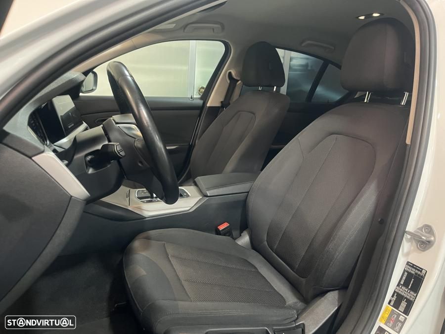 BMW 330 e Touring Corporate Edition Auto - 12