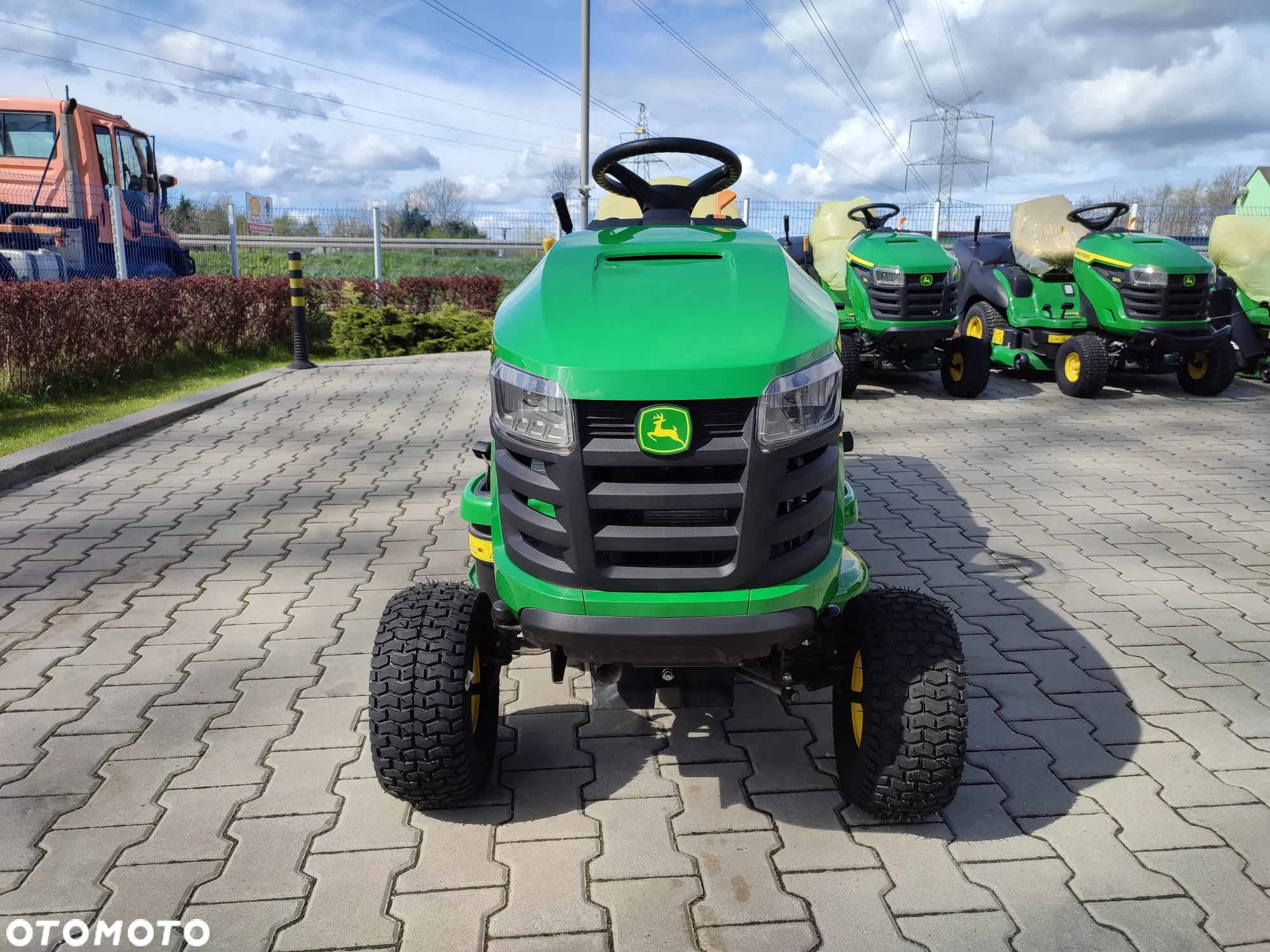 John Deere X117R - 6