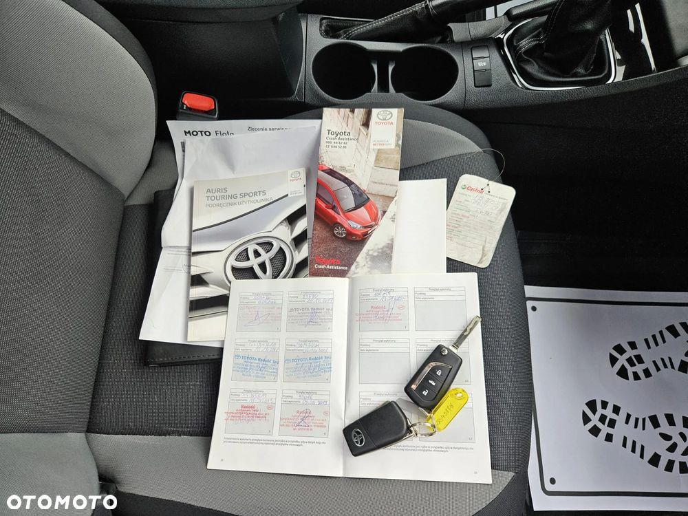 Toyota Auris 1.6 Premium - 29