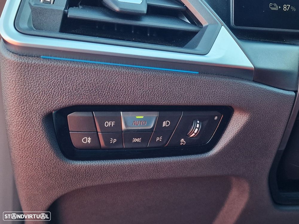 BMW i4 eDrive35 Desportiva M - 24