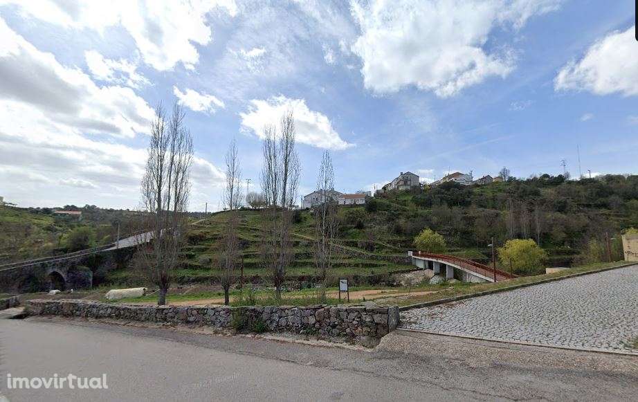 Moradia térrea em Miranda do Douro - Grande imagem: 2/39