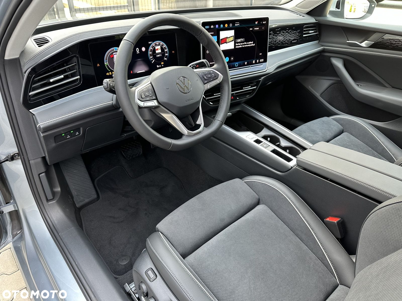 Volkswagen Passat - 15