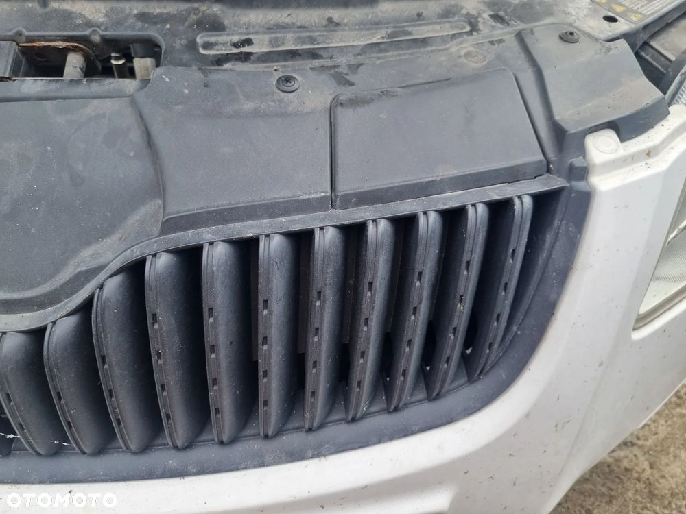 SKODA FABIA II 07-14 2009 r. 5D HB GRILL ATRAPA CHŁODNICY + - 3