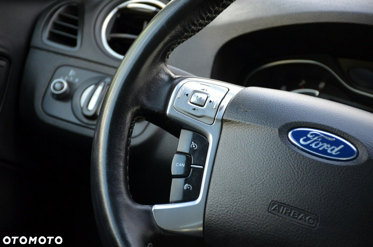 Ford S-Max - 36
