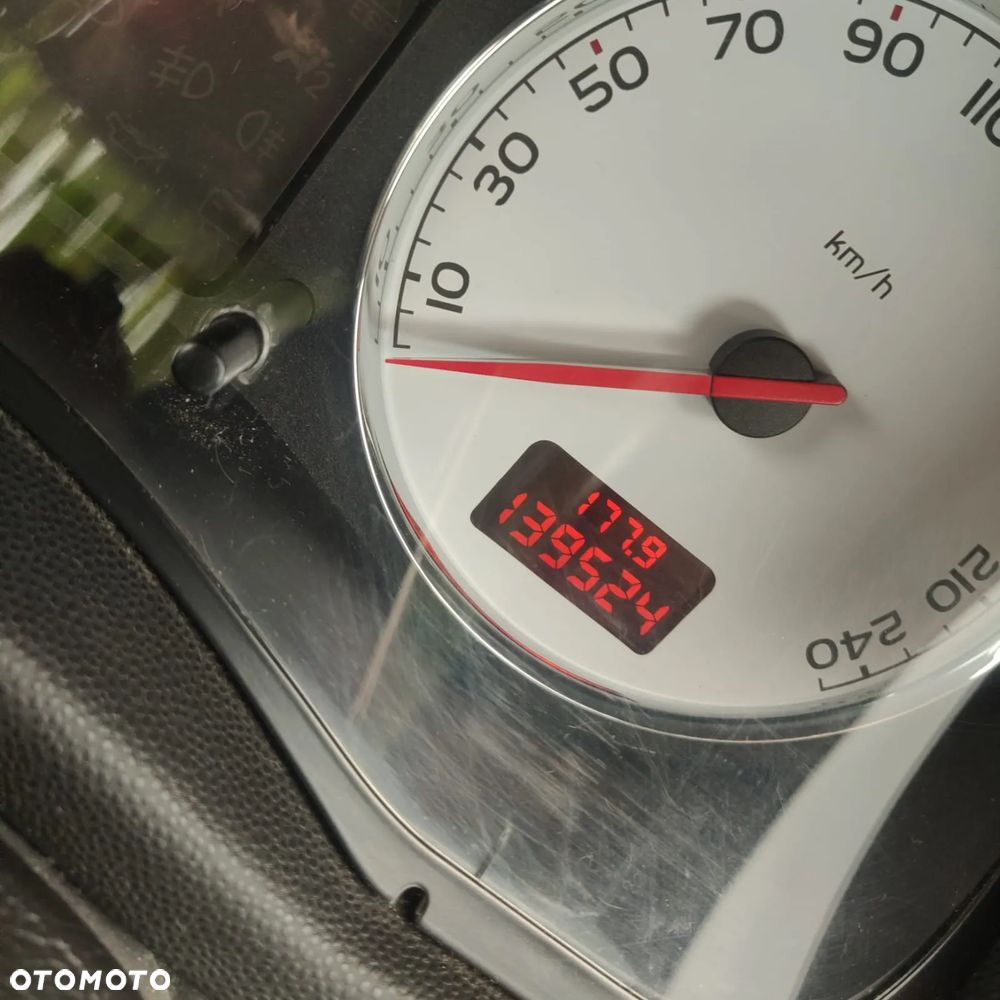 Peugeot 307 CC 1.6 - 15