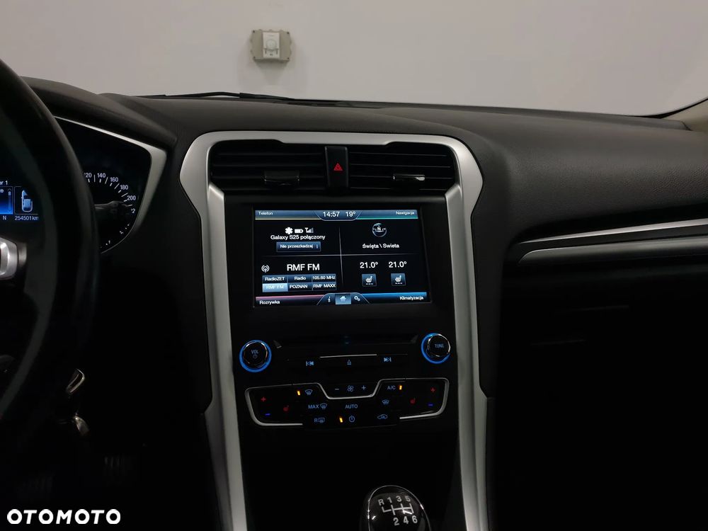Ford Mondeo - 34