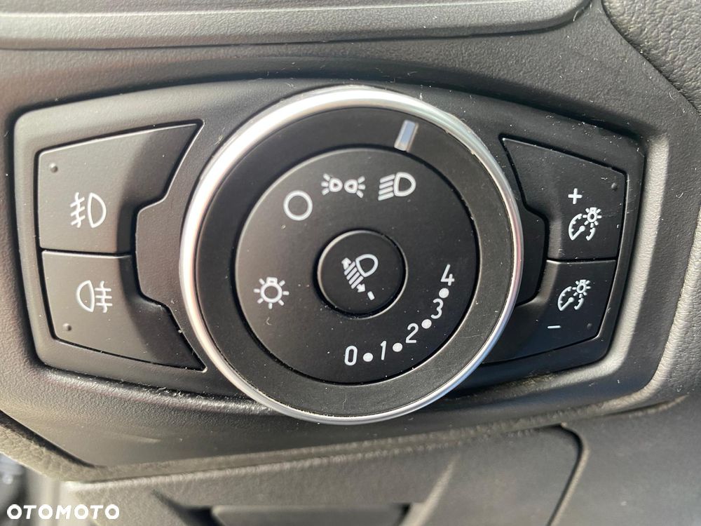 Ford Focus 1.0 EcoBoost Titanium - 34