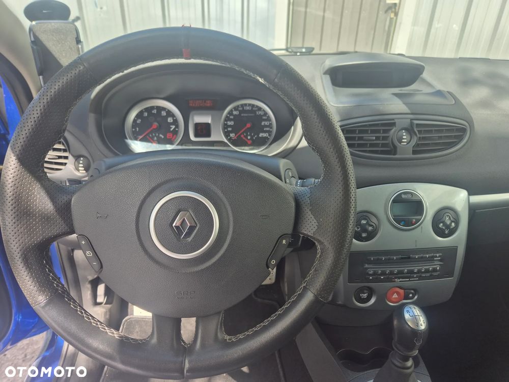 Renault Clio 2.0 16V Sport - 18