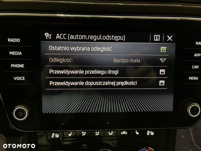 Skoda Superb 2.0 TDI SCR Ambition DSG - 33