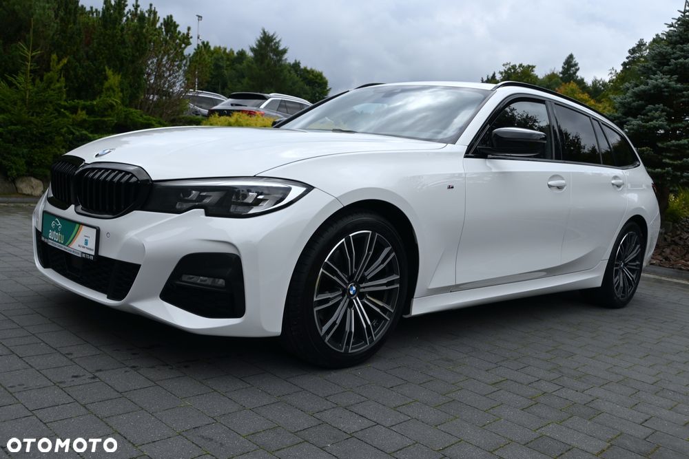 BMW Seria 3 320d xDrive Edition M Sport Shadow - 2
