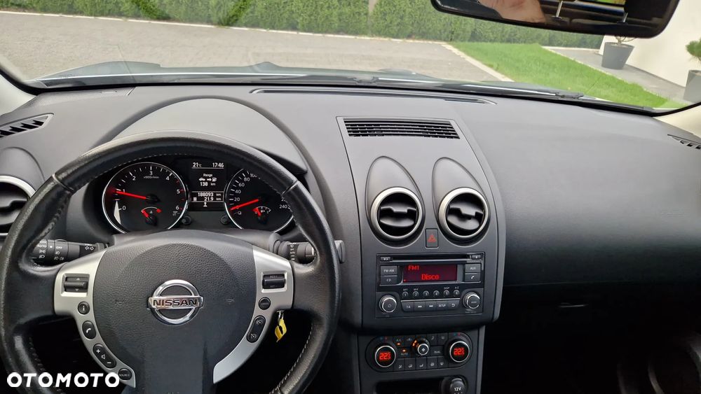 Nissan Qashqai 1.6 dCi DPF tekna - 9