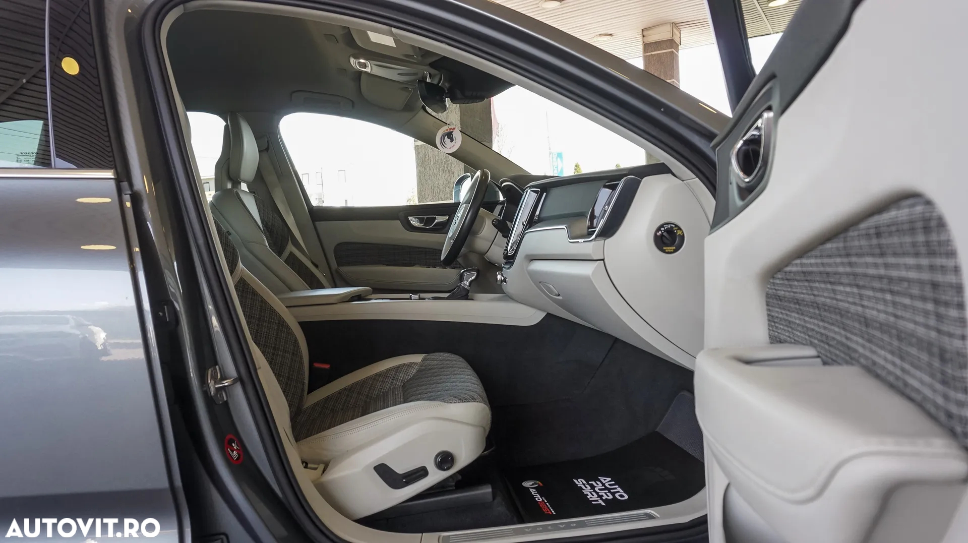 Volvo XC 60 D4 AWD Geartronic Inscription - 23