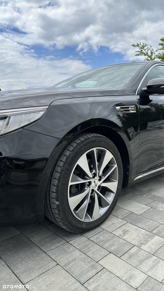 Kia Optima 1.7 CRDI XL DCT - 22