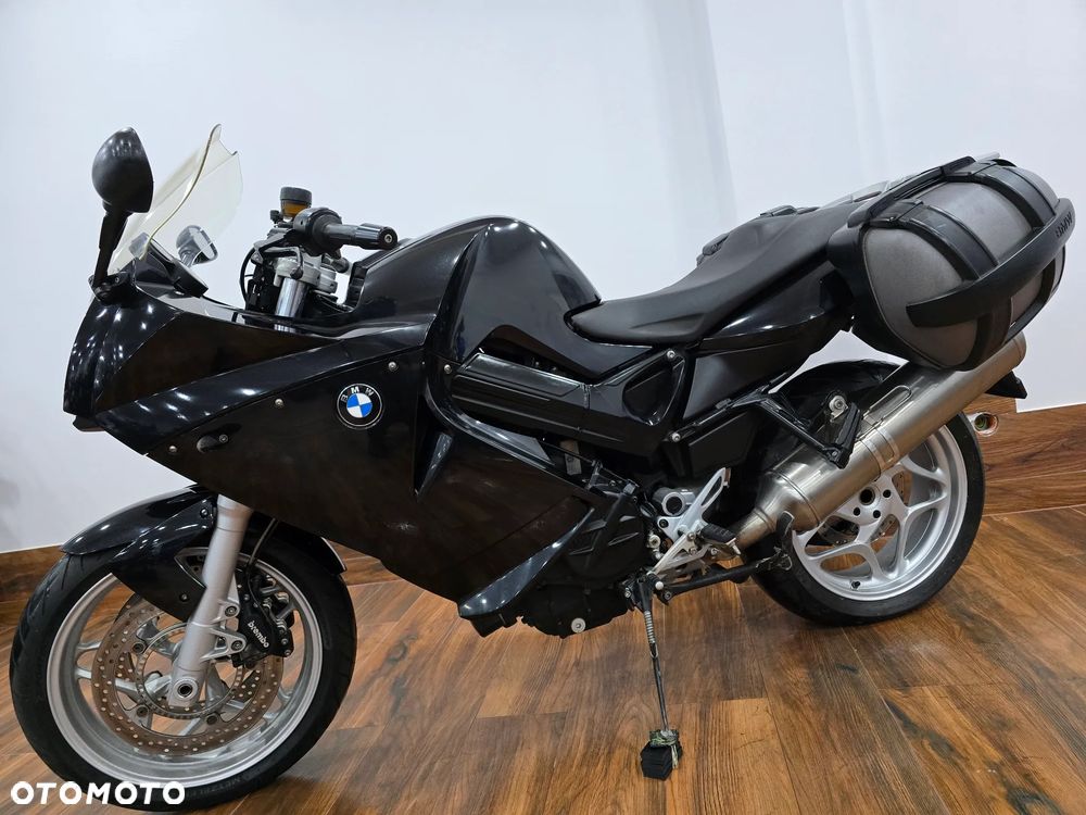 BMW F - 28