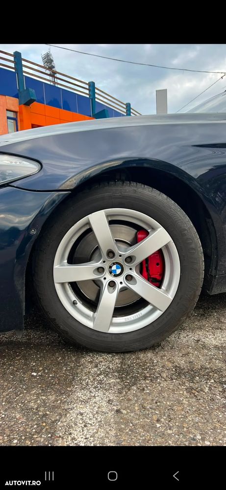 BMW Seria 5 525d xDrive - 10