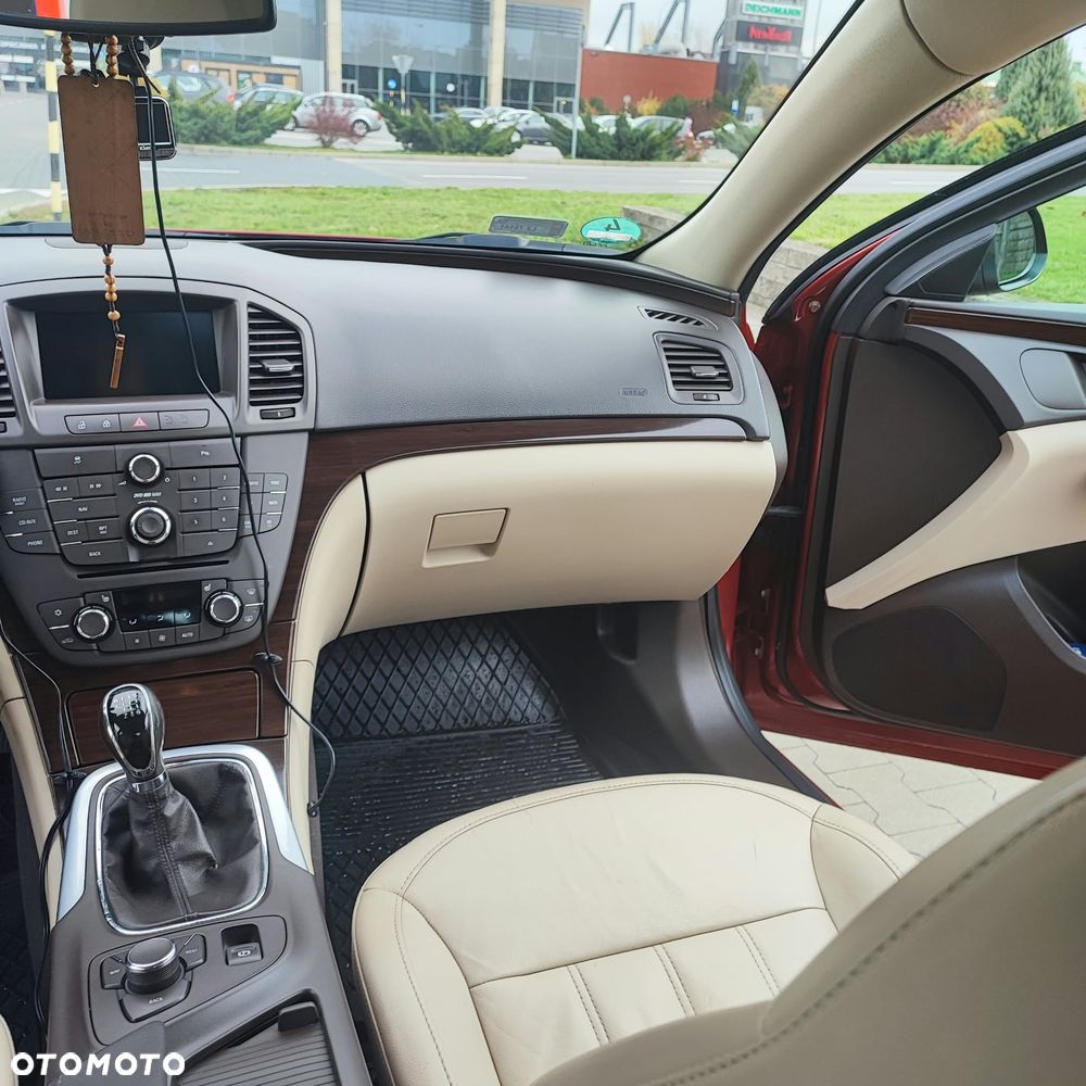 Opel Insignia - 12