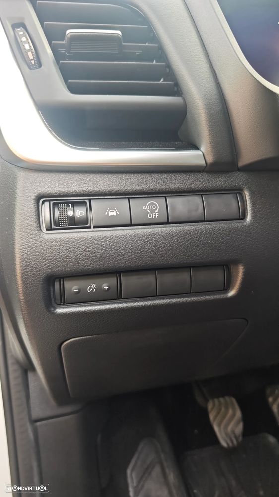 Nissan Qashqai 1.3 DIG-T N-Connecta J18 Led - 16