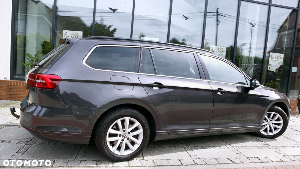 Volkswagen Passat - 25