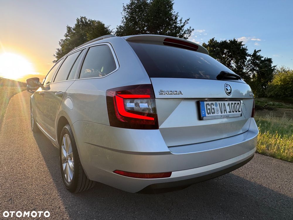 Skoda Octavia 2.0 TDI Premium Edition - 22