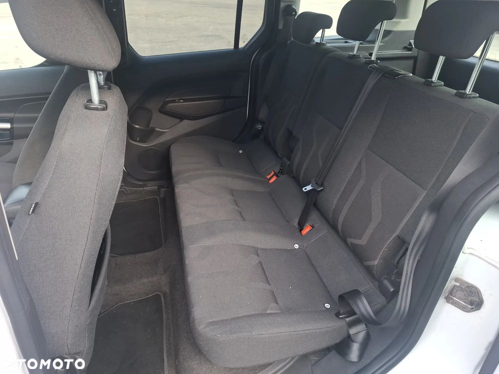 Ford Tourneo Connect - 22