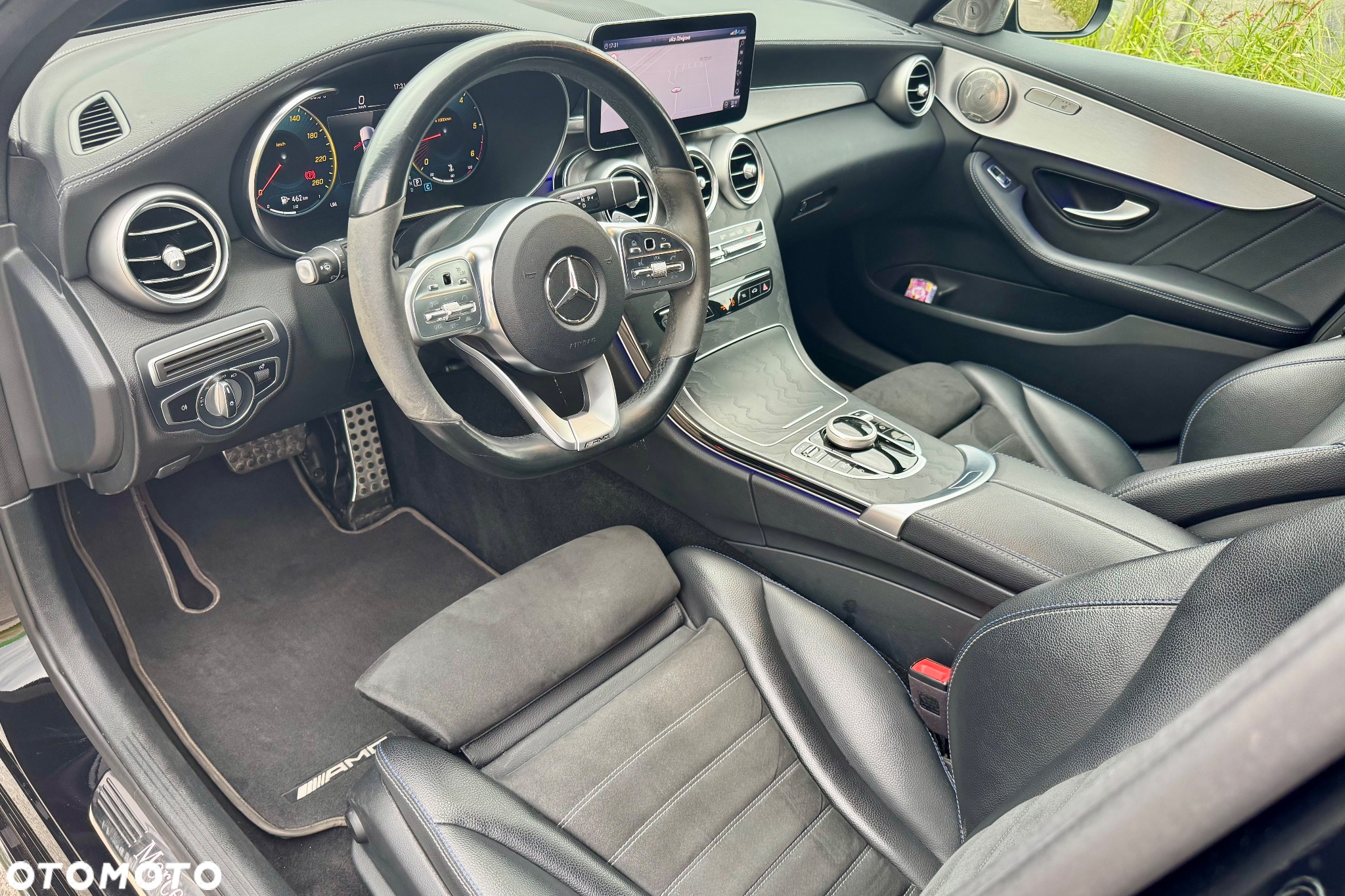 Mercedes-Benz Klasa C 220 d T 9G-TRONIC AMG Line - 13