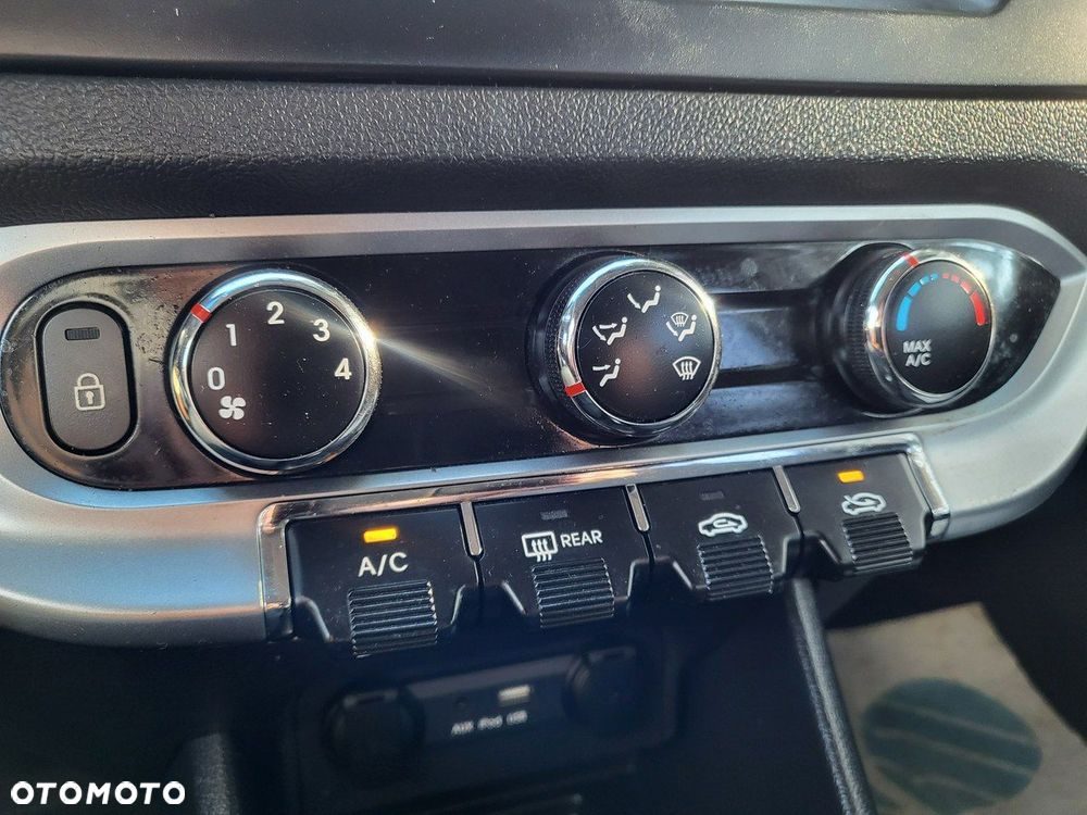 Kia Rio - 29