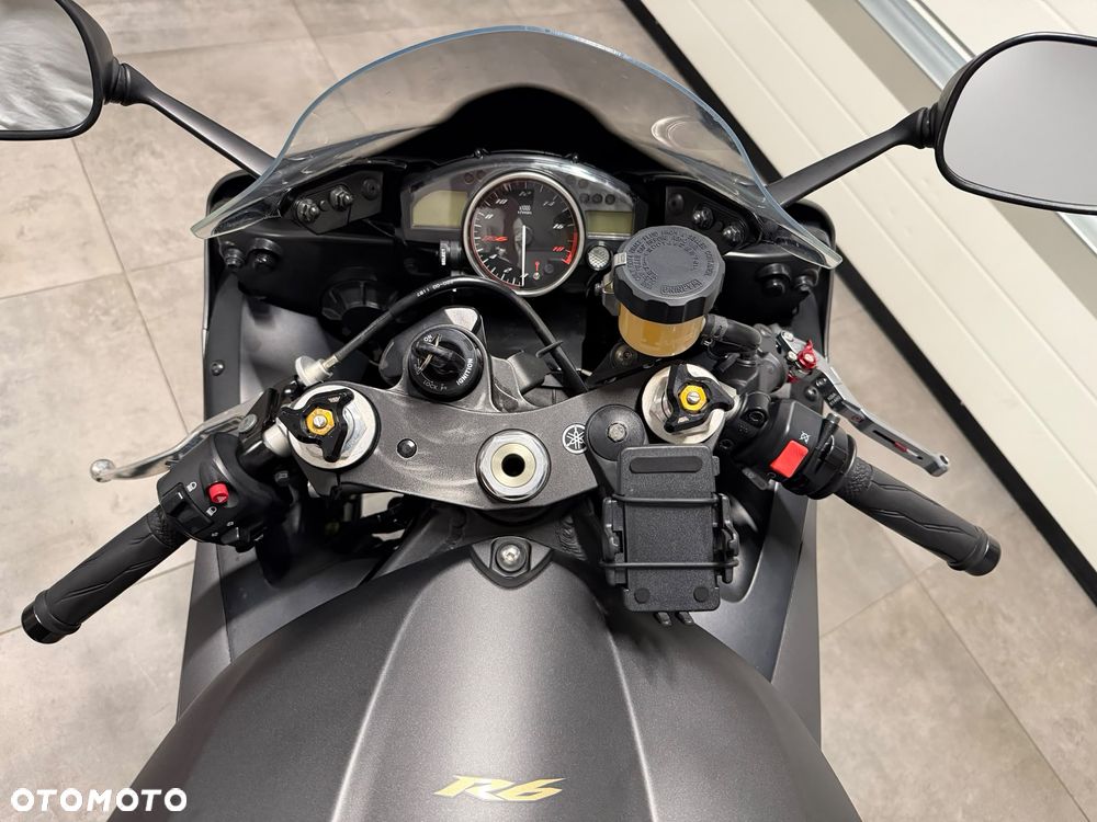 Yamaha R6 - 5