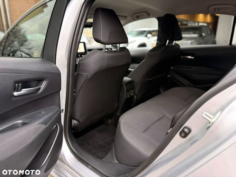 Toyota Corolla - 12