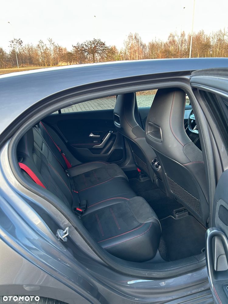 Mercedes-Benz Klasa A 35 AMG 4-Matic 7G-DCT - 30