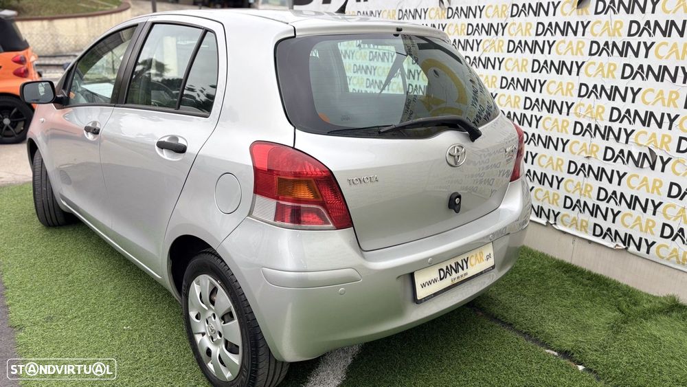 Toyota Yaris 1.0 VVT-i AC+VSC - 3
