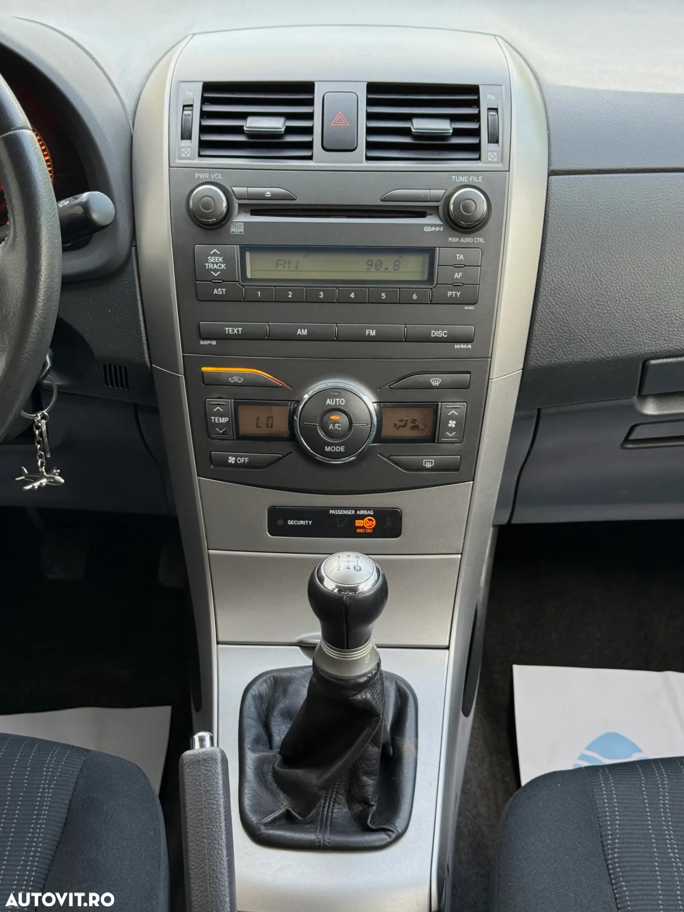 Toyota Corolla 1.4 Sdn. Terra - 7