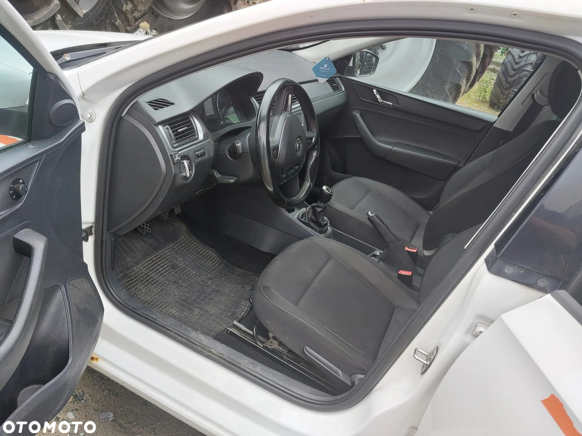Skoda RAPID Spb 1.2 Ambition - 9