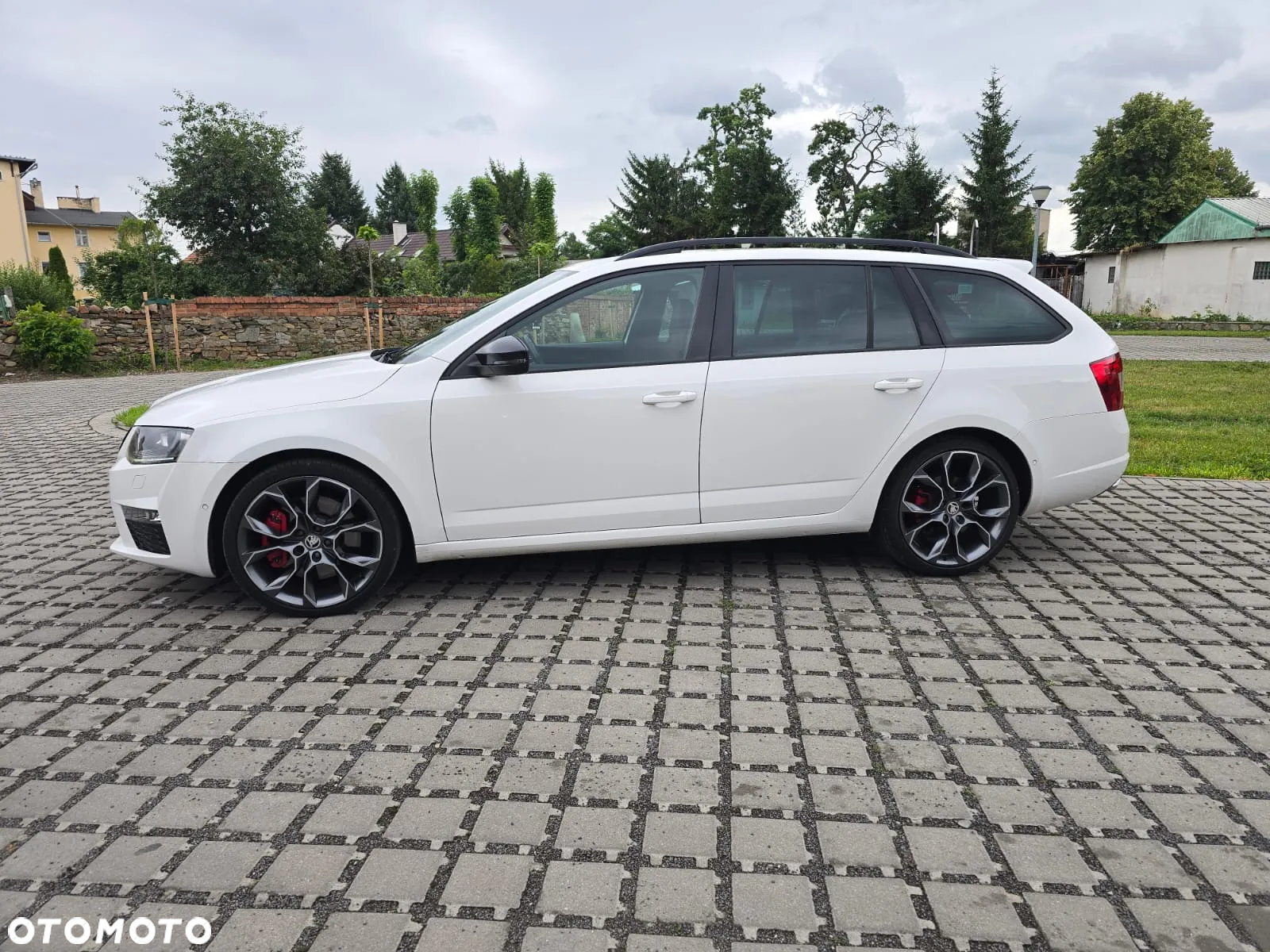 Skoda Octavia Combi 2.0 TDI RS - 14