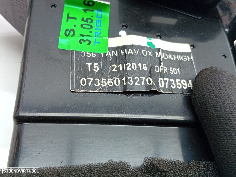 Difusor / saída de ar TOYOTA Auris Touring Sports (_E18_) - 3