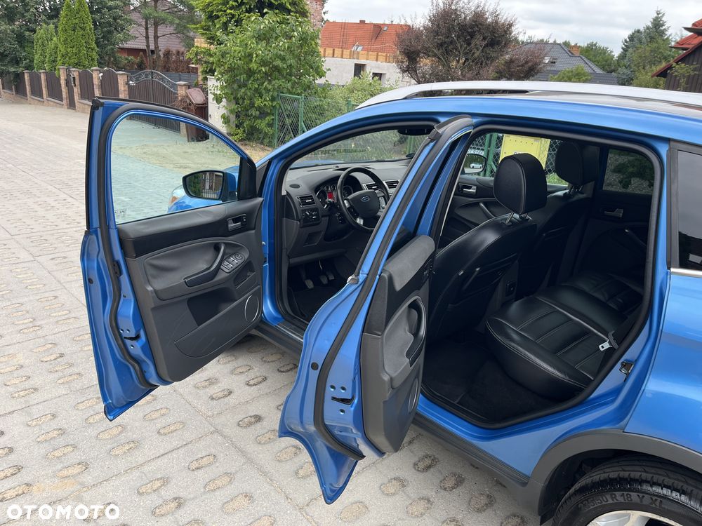 Ford Kuga 2.0 TDCi 4x4 Titanium - 20