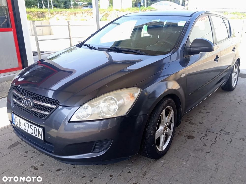 Kia Ceed 1.6 Crdi Comfort - 2