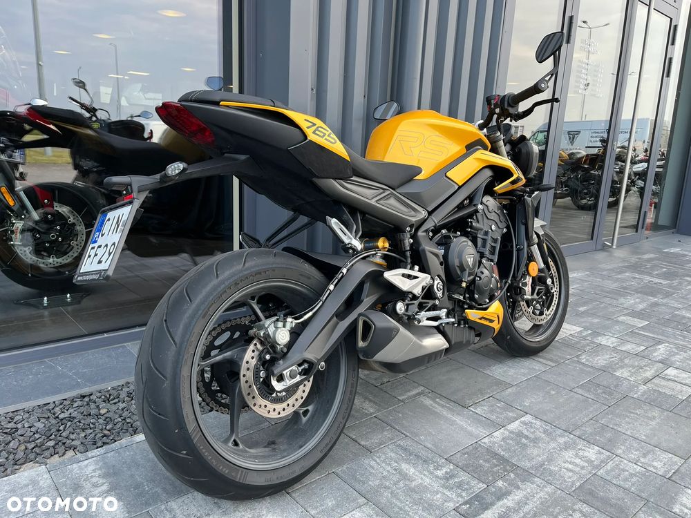Triumph Street Triple - 4