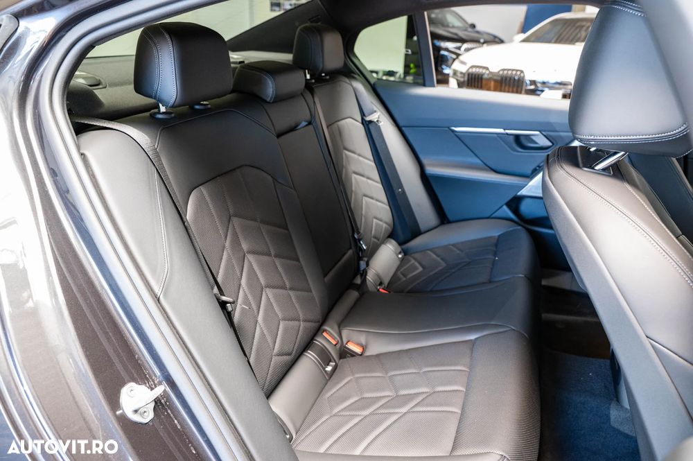 BMW Seria 5 520d AT MHEV - 31