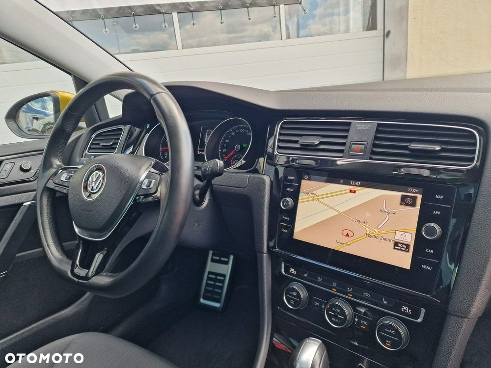 Volkswagen Golf 1.5 TSI ACT DSG Sound - 29