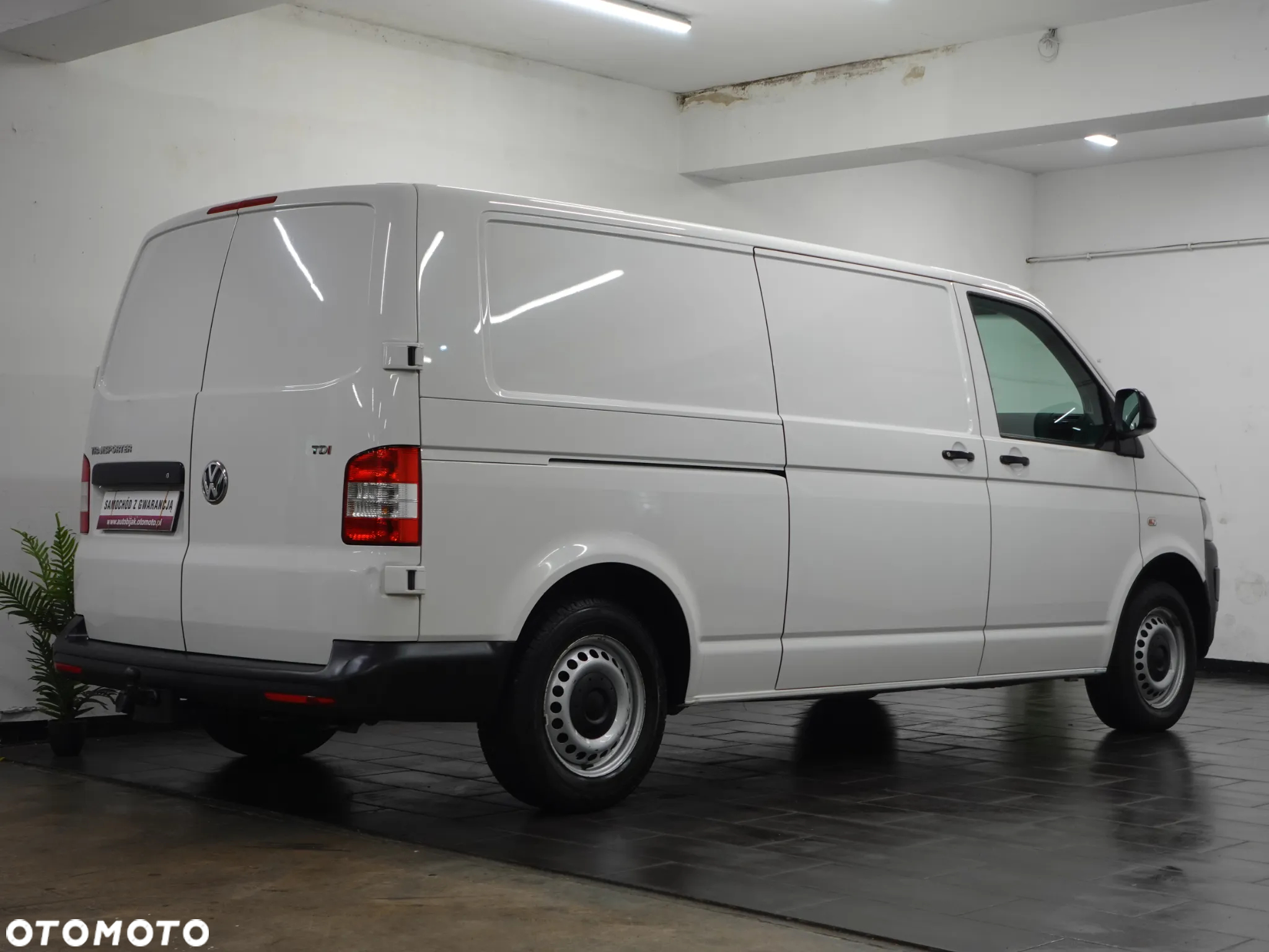 Volkswagen Transporter - Long - 10