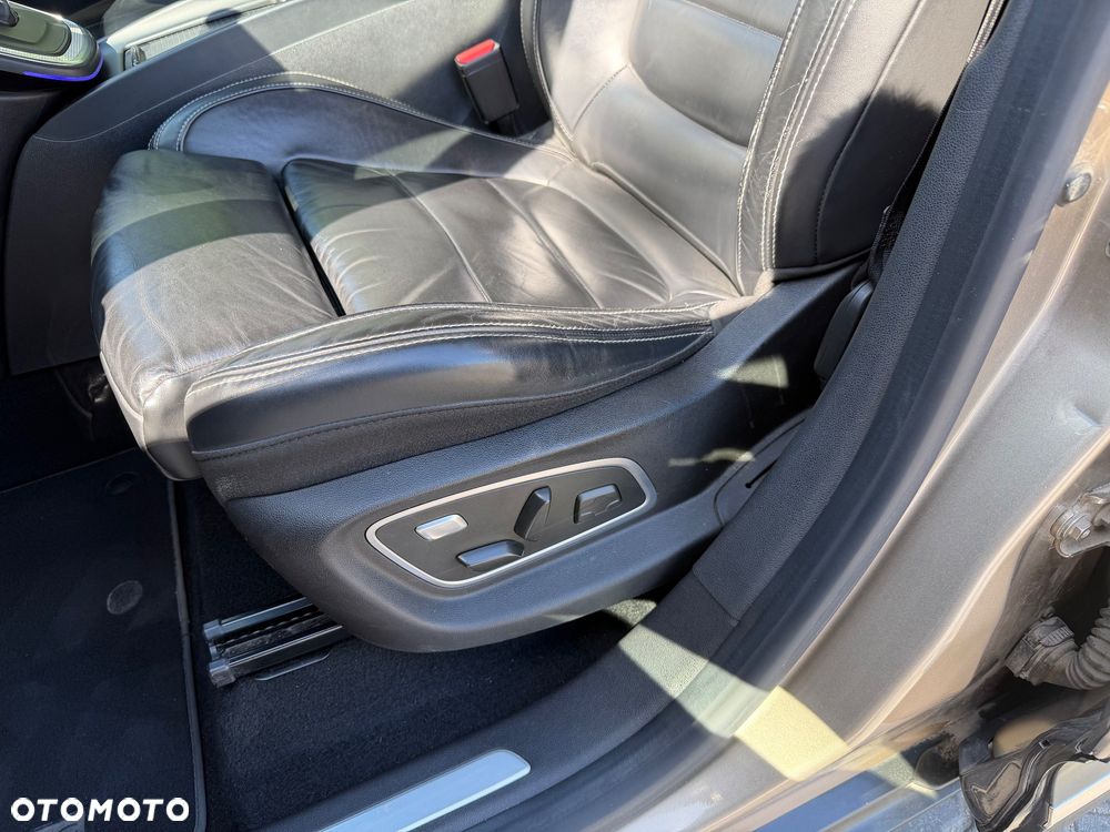Renault Scenic 1.3 TCe FAP Bose EDC - 16