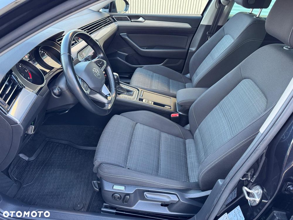 Volkswagen Passat 2.0 TDI EVO Business DSG - 11