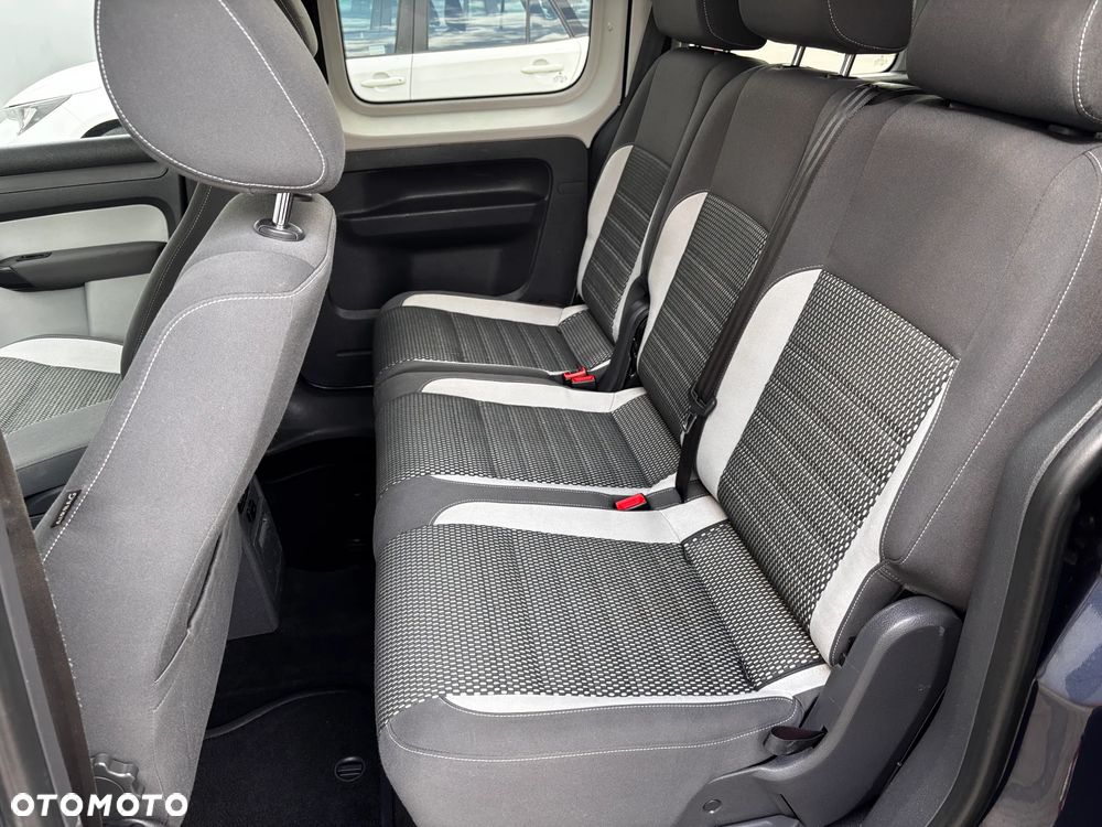 Volkswagen Caddy Cross Trendline DSG - 22