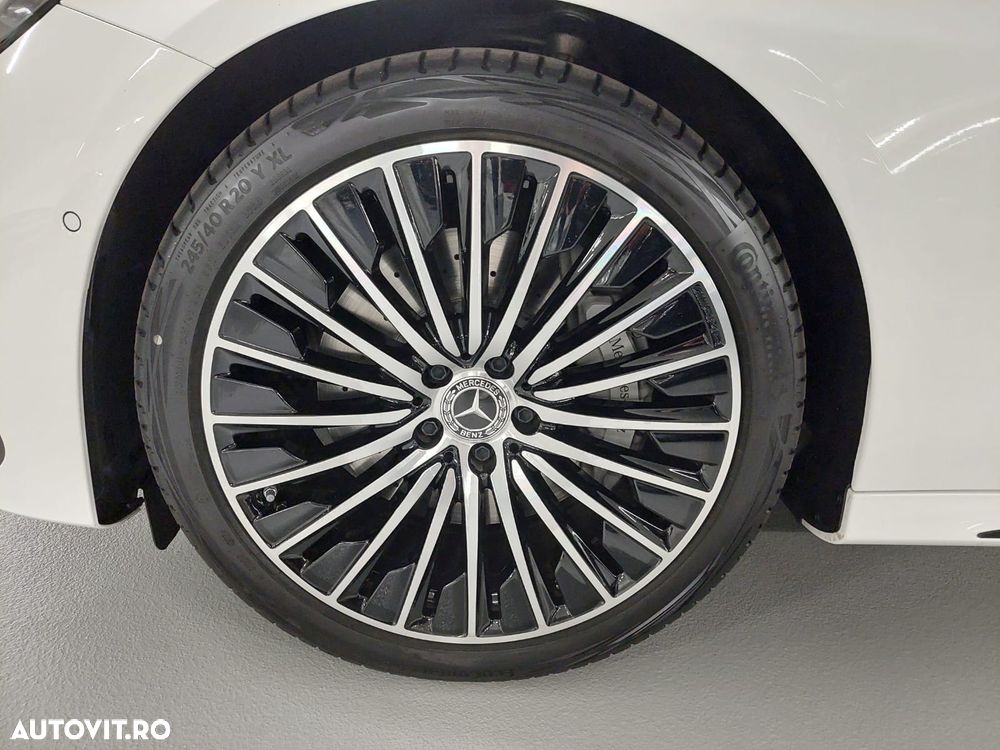 Mercedes-Benz E - 8