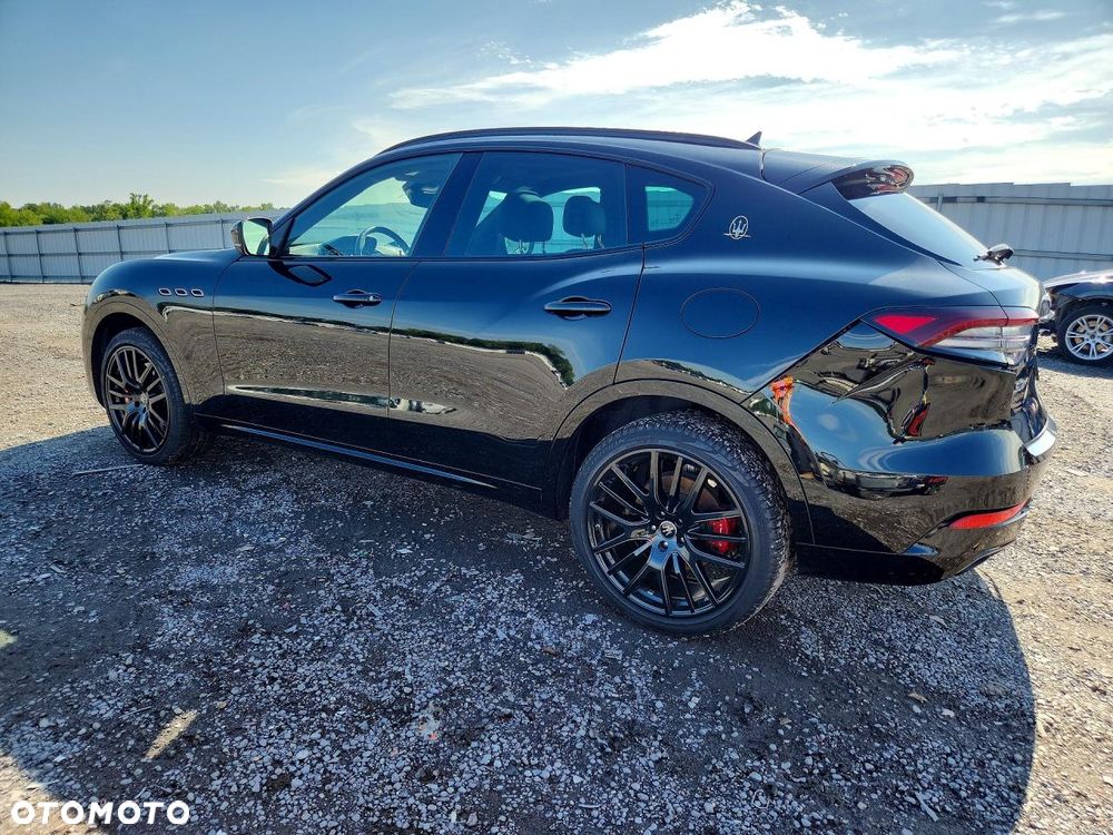 Maserati Levante - 2