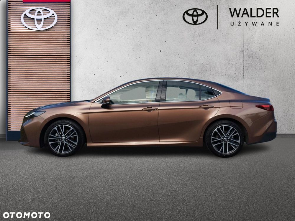 Toyota Camry - 8
